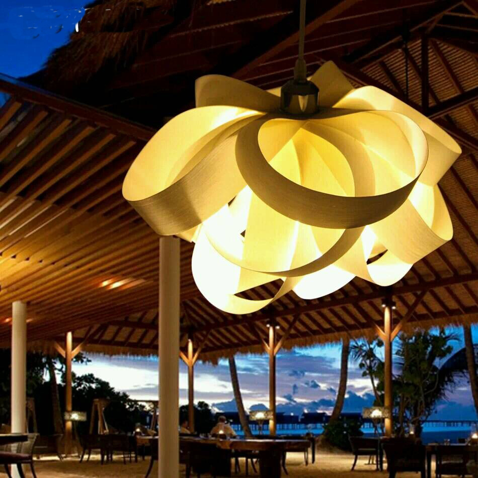Illuminazione su legno: abbinare bianco e legno in mansarda ...
