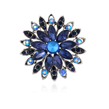 Newest Fashion crystal Brooches Rhinestone Brooch Beautiful Europe and the United States a corsage
