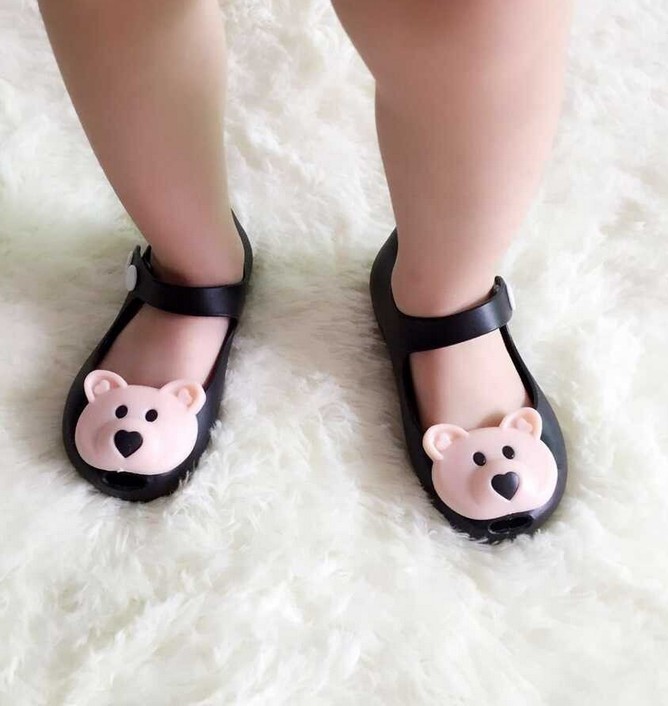     mini             sandalias