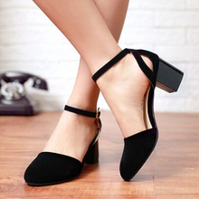 Plus Size Women’s Shoes Scrub Hasp Thick Heel Round Toe Large Female Sandals Casual Shoes For Women Low Heel Office Pumps