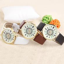 2015 venta caliente nuevo cuero de la llegada de plumas de pavo real de ginebra del reloj para mujeres del cuarzo del reloj mira el envío libre