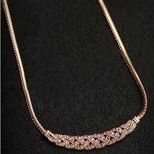 Hot Sale Crystal Spiral Necklace For Women Chokers Necklaces Fashion Necklaces Pendants Vintage Snake Chain Necklace