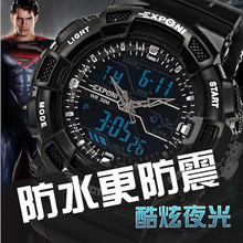 Estudiantes moda Premium personalidad deportiva de marca hombres dobles tendencia significativa multifunción relojes electrónicos