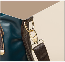 2015 New Genuine Leather women handbags Women Fashion Casual Bag Women Shoulder Messenger Bag Give a