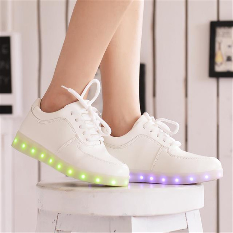 chaussure nike qui brille chaussure nike qui brille