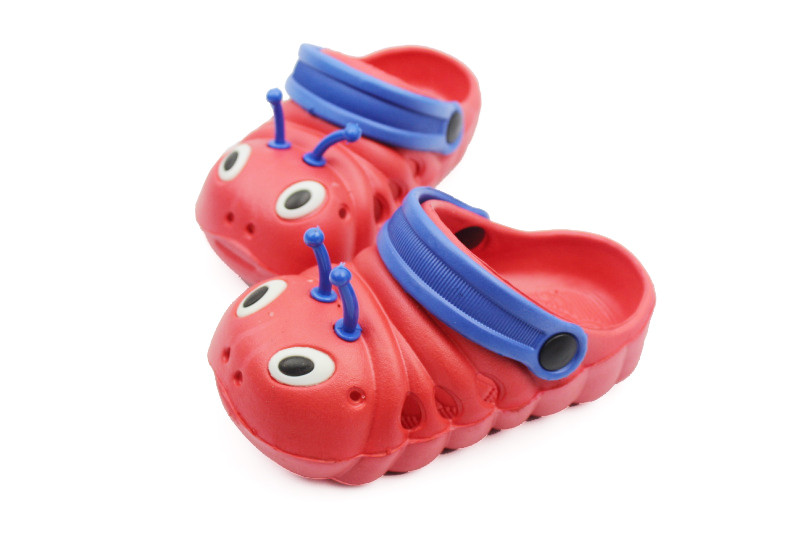 baby clogs red 3