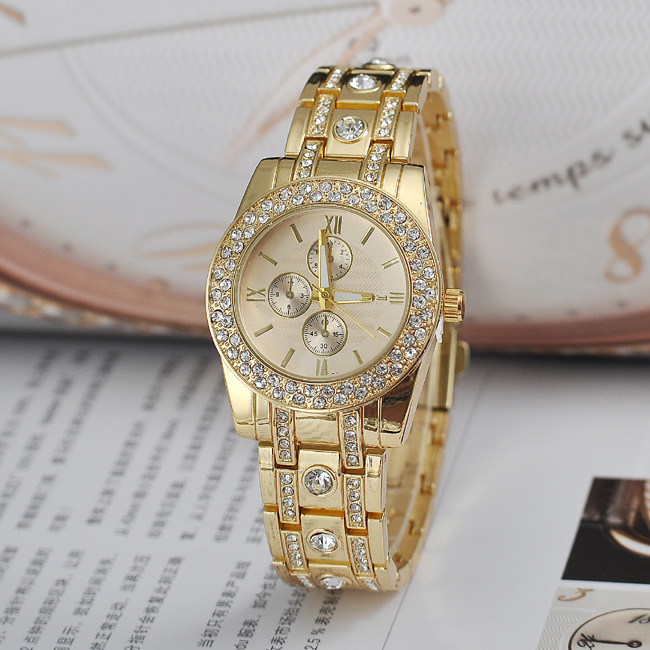 2016 New Fashion Silver Watches Women Quartz Analog Dress Watch relogio feminino Luxury Brand Geneva Diamond