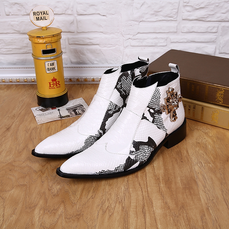 Weiße schuhe herren Sneaker, Stiefel, Halbschuhe uvw. ☛ für Business, Freizeit & Sport. Große Auswahl an Top Marken. Moderne Herren Schuhe jetzt günstig kaufen.