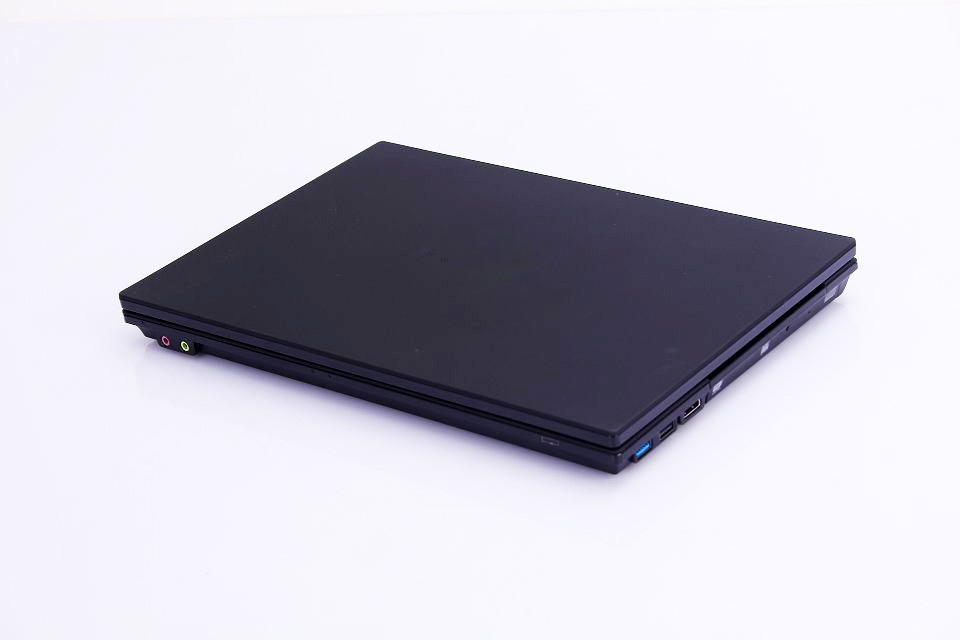 laptop comptuer with cd drive (1)