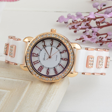 The new 2015 Geneva quartz watch set auger watchcase Tide set auger silicone strap Leisure ladies