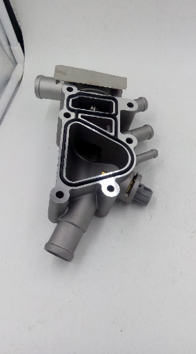 For For d car AUTO PARTS thermostats housing Car engine parts engine spare parts thermostat assembly