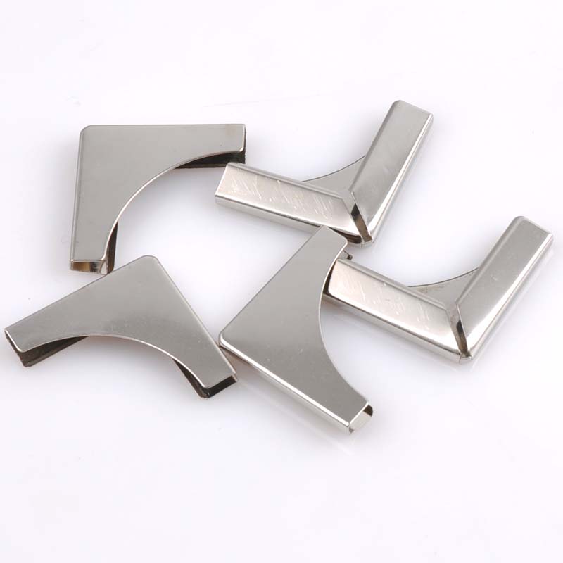Description Picture 6 of item10Pcs Golden and Silver Metal Book Corner Trilateral Albums Menus Folders Box Corner Protectors For Decor 28x28x3mm CP1498