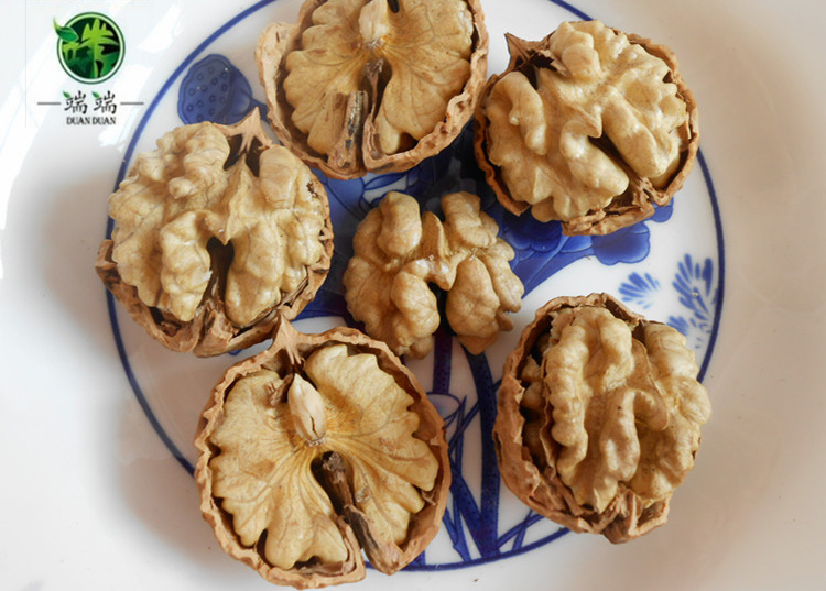 250 grams of bulk walnuts Bunao puzzle walnuts nuts wild walnut natural Chinese healthy food