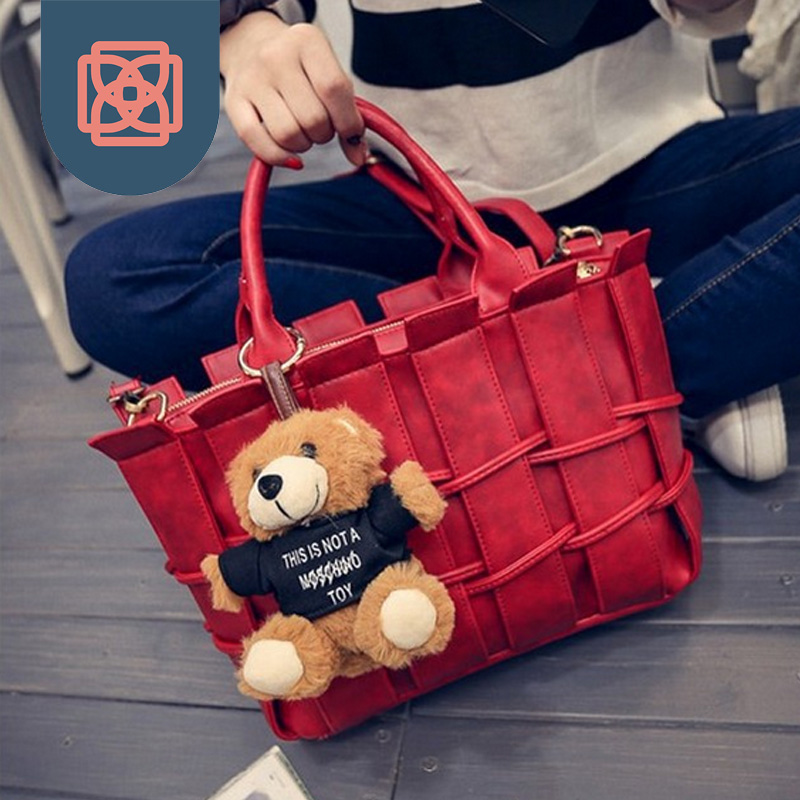 Knitted Basket Sahpe Bag Women Designer Handbag Tote Shoulder bag with bear...