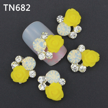 10pc White Alloy Glitter 3d Nail Art Rose Decorations with Rhinestones Alloy Nail Charms Jewelry on