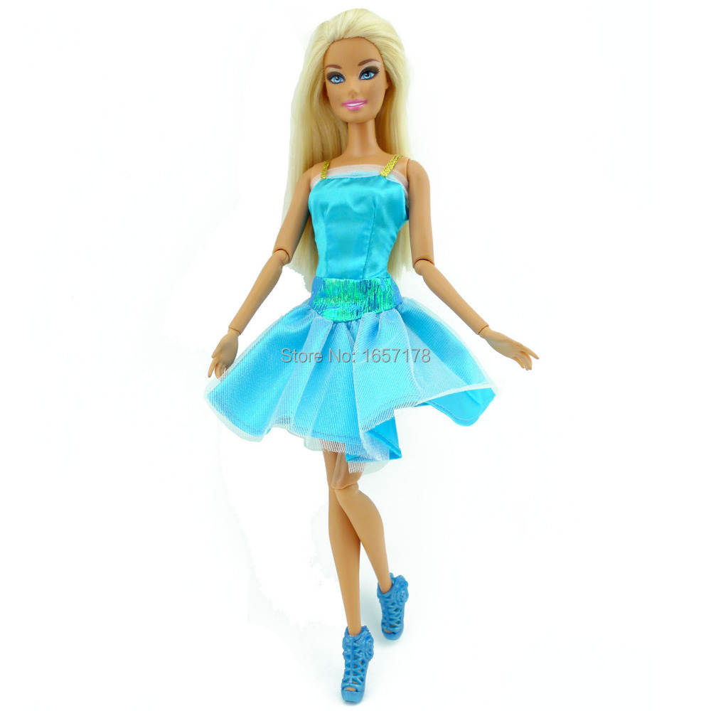 Achetez en Gros Poupée Barbie robe bleue en Ligne à des Grossistes Poupée Barbie robe bleue