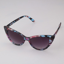 New Vintage Retro Women’s Arrow Metal Round Circle Floral Black Sunglasses Popular Stylish Gafas Flower Oculos De Sol
