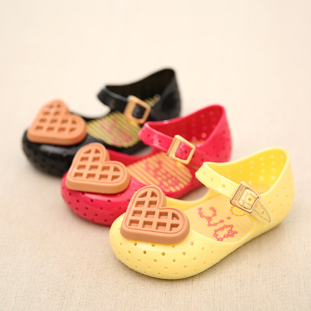 Aliexpress.com : Buy 2015 girl Shoes For kids Jelly Sandals Soft ...