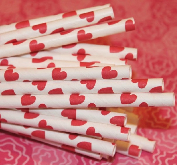 Free Shipping 25pcs White Drinking Paper Straws With Big Red Heart Christmas Wedding Decoration