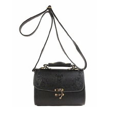 2015 new Promotions PU shoulder handbags Carved fashion styling packet British retro small messenger bag Free
