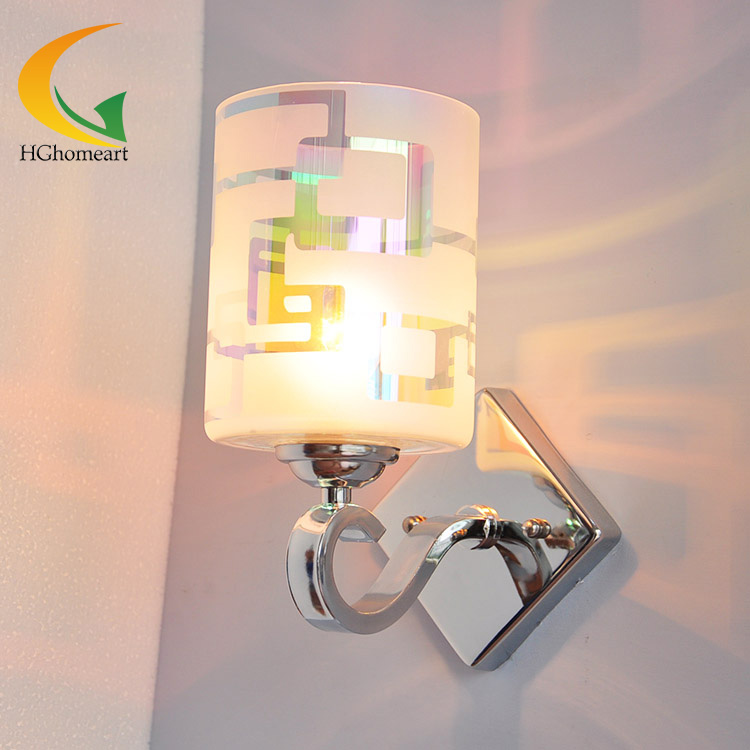 Фотография 2015 The new modern minimalist atmosphere Art plating color glass wall lamp bedroom bedside wall lamp LED wall lam