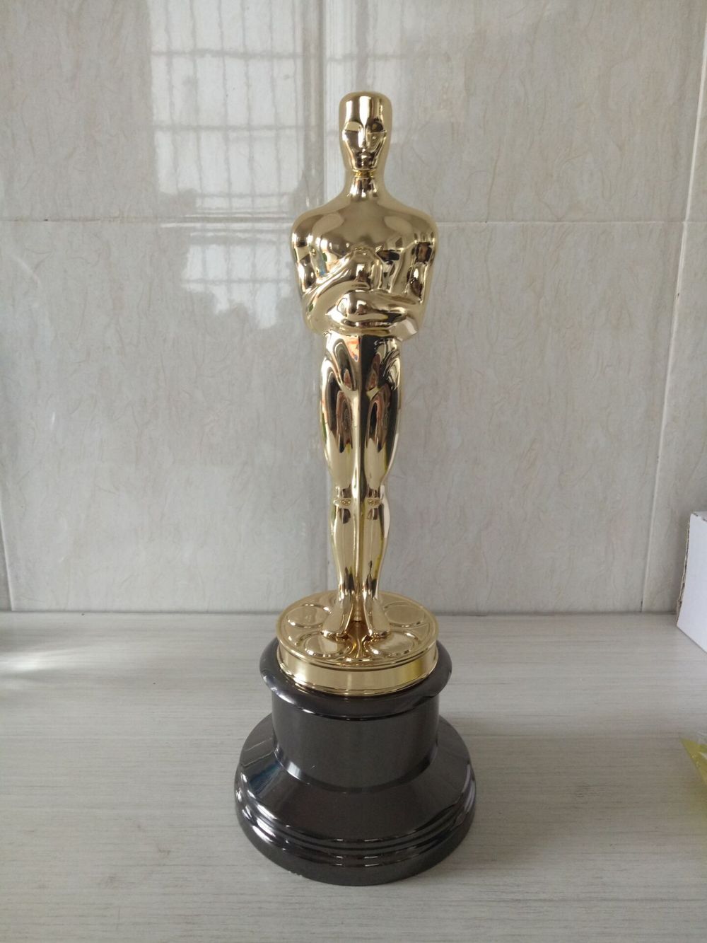 Online Kaufen Großhandel oscar trophäe aus China oscar trophäe ...