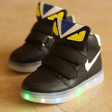 2016 Color glowing casual with simulation sole charge for Childrens New fashion light up kids led shoes luminous girl boys shoes