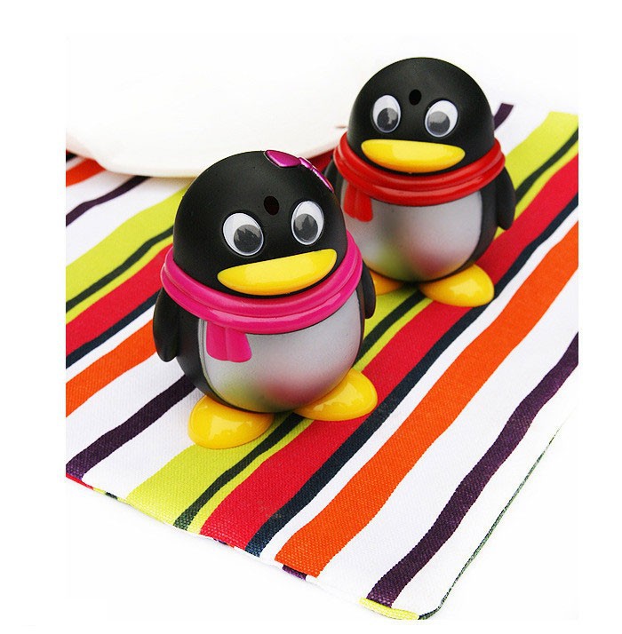 Lovely Cartoon Penguin Automatic Toothpick Holders Creative Tooth Picks Box Home Decoration Birthday Gifts