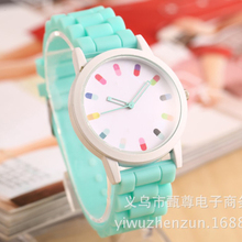 Popular ginebra mujer Gel de sílice reloj hermosos colores de moda los estudiantes de la jalea tabla de ocio de quince carácter deportivo Qu