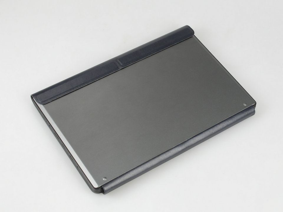 Qtech-101g 32  10   Ultrabook  Intel 4  CPU 8.1 PRO SSD      