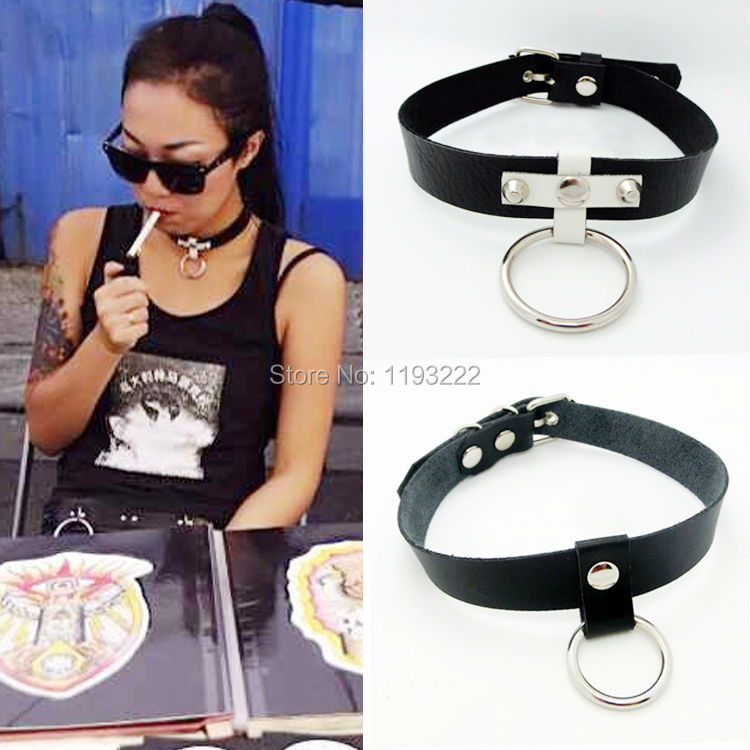 Aliexpress.com Comprar Sexy Punk Rock cruz gótica gargantilla de cuero, hechos a mano s ronda negro blanco Stud remache del Collar del Collar de cruz