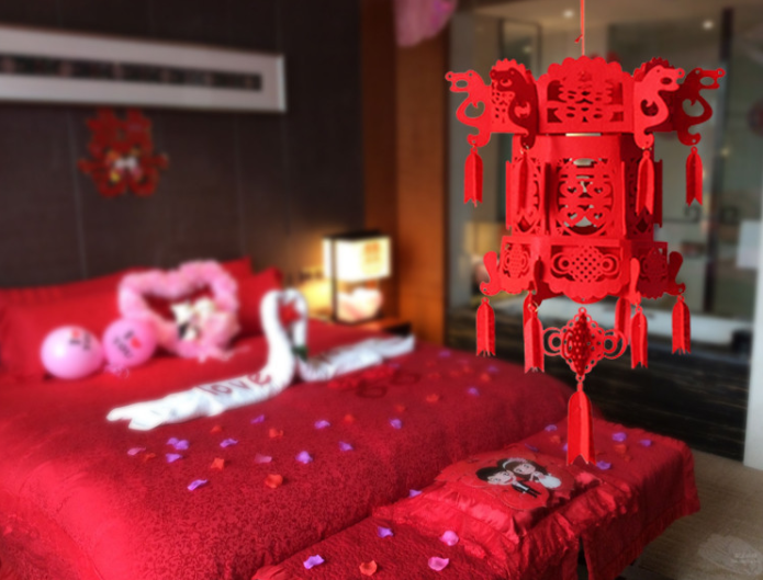 1 Pcs Set Beautiful Lucky Auspicious Red Double Happiness Chinese Knot Tassel Hanging Lantern Rooftop Wedding Room Decoration