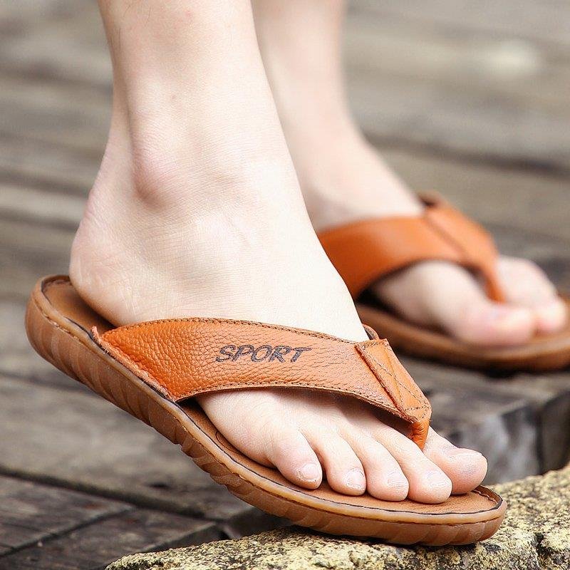 Male slippers summer flip flops men slip leather sandals and slippers Korean fashion casual sandals tendon