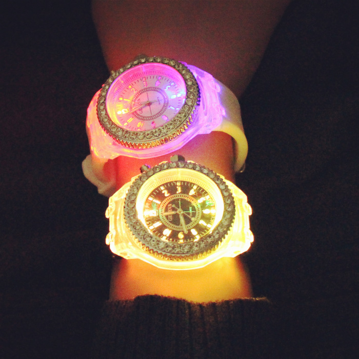 Glow in the Dark Unisex Watches Black Silicone Strap Rhinestone Watch