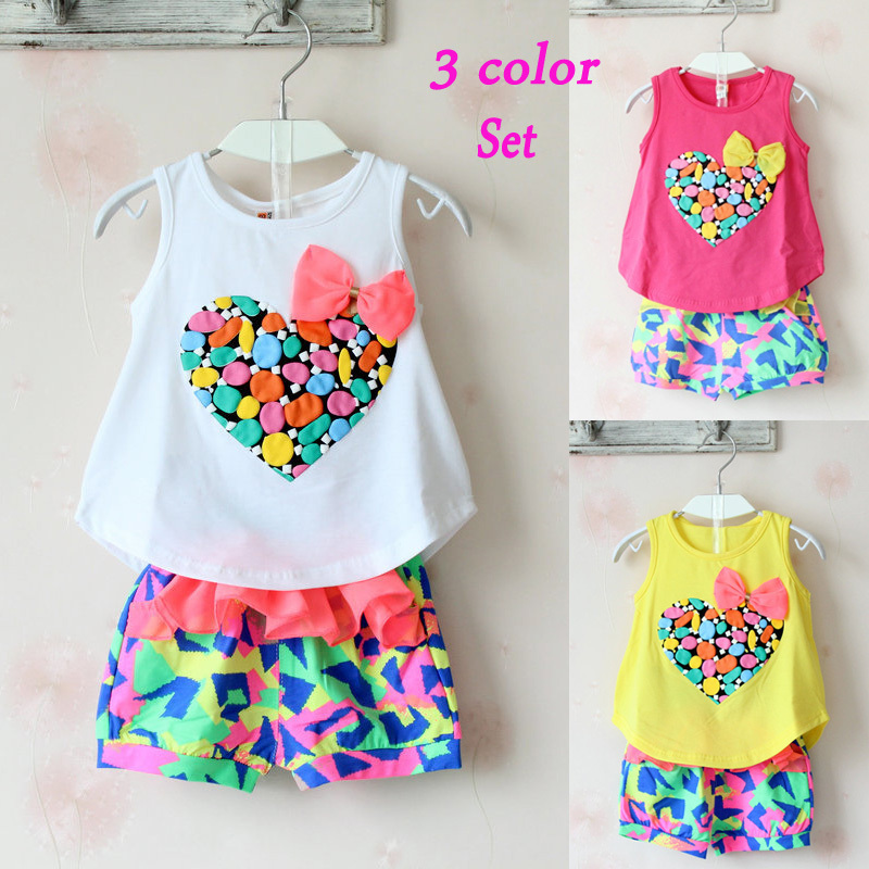 Clothing sets Girls Children set love print female child sleeveless T shirt and flower shorts new