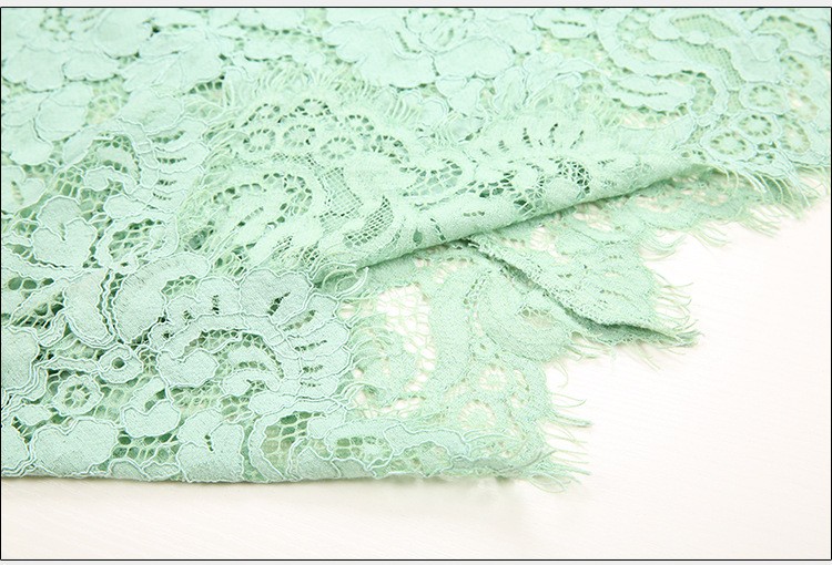 3245943396_886519106