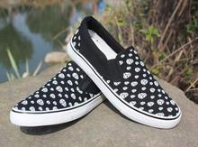 2015 spring and summer sets of foot men s casual flat bottom canvas shoes couple shoes