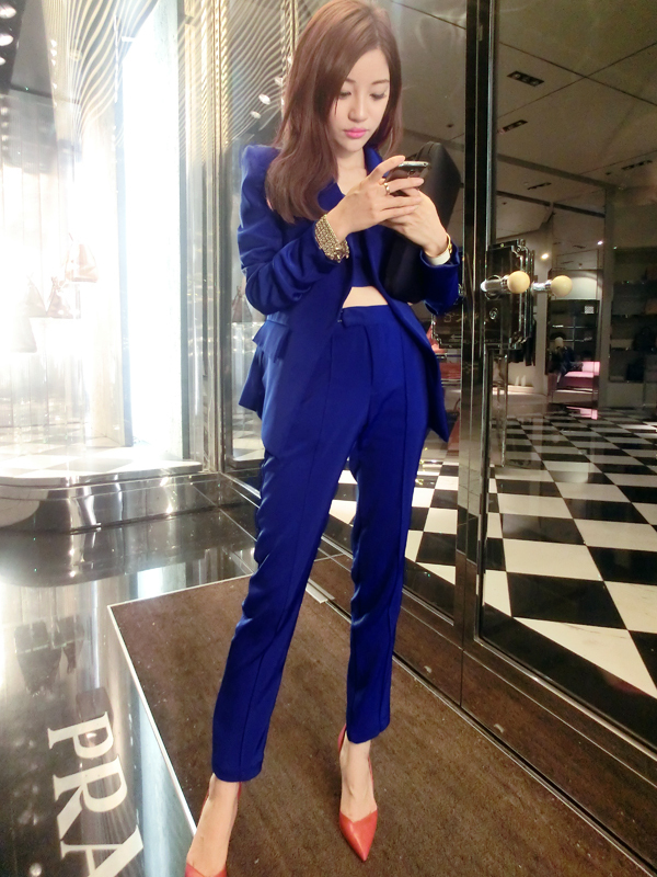 Casual Pant Suits For Women Short Hairstyle 2013 | casual pant suits for women short hairstyle 2013 Casual Pant Suits For Women Short Hairstyle 2013 | casual pant suits for women short hairstyle 2013