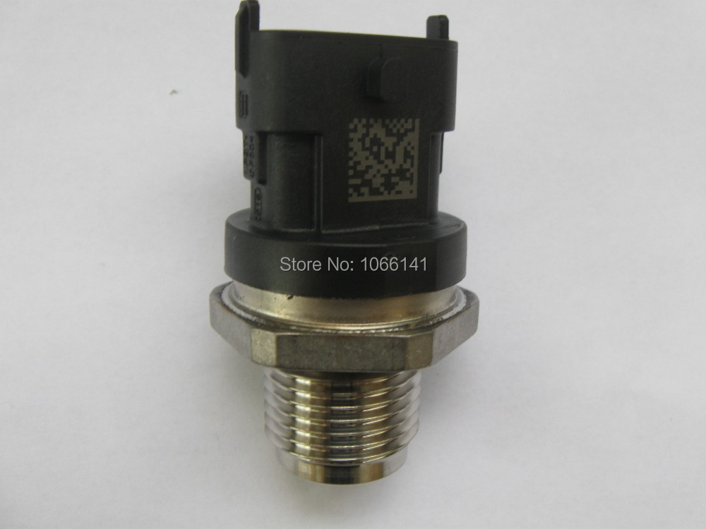  Engine Spare Parts pressure sensor 0281002937 Original and new 3843100