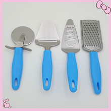 2016 New Blue PP Handle S/S 4pcs kitchen Accessories Cheese Peeler Garlic Ginger Grater Pizze Cutter Cake Turner Hot Sale