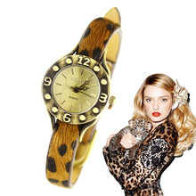 Venta caliente envío rápido moda pequeño clásico de la moda vintage leopard print correa de reloj de mesa mujeres mejor precio