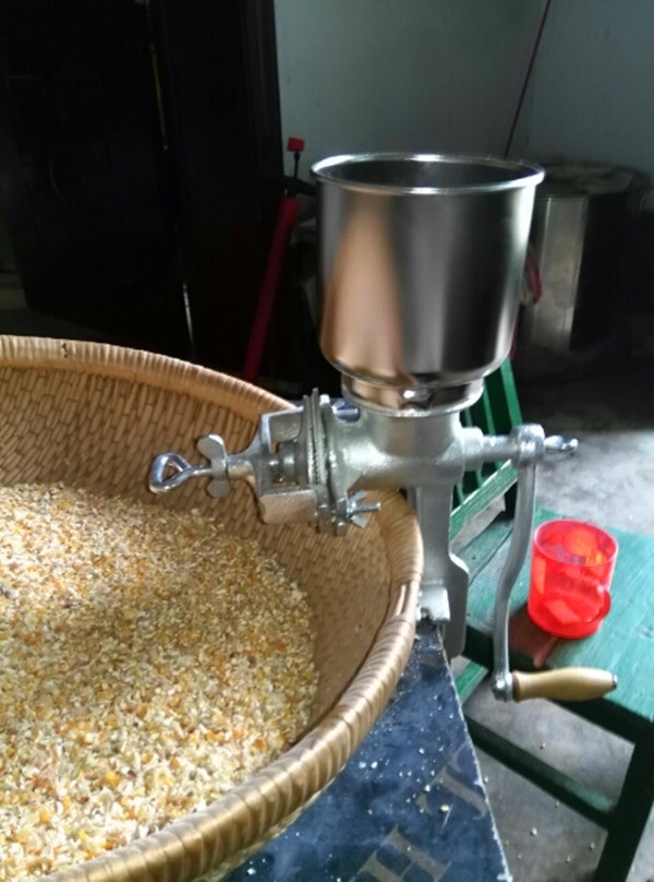manual corn mill 10