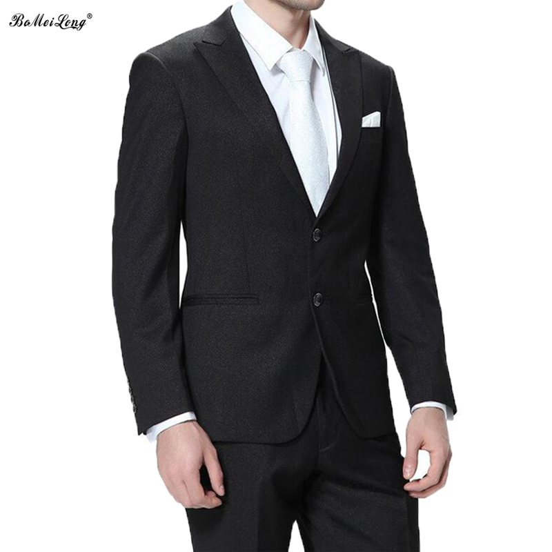 Classic suits for men Custom Suits. If you have an important formal event coming up, pay a quick visit to iTailorread more to find the finest quality custom tailored suit. We pride ourselves on our rich year long tailoring history that has seen us reach the very top of the fashion industry.
