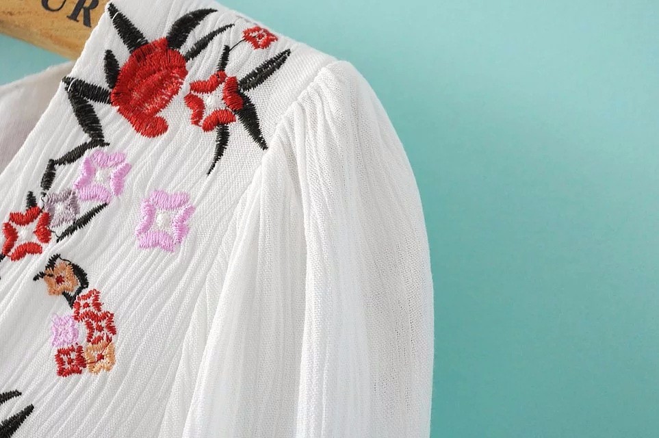 3365897273_1825425251