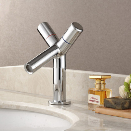 Bathroom basin faucet double handle basin mixer faucet whole brass deck mounted basin mixer sinnk basin tap washbasin mixer