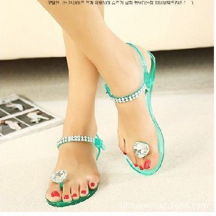 http://g01.a.alicdn.com/kf/HTB1TnlhIXXXXXbxXXXXq6xXFXXXV/Summer-new-Korean-font-b-peach-b-font-heart-rhinestone-thong-flat-font-b-sandals-b.jpg