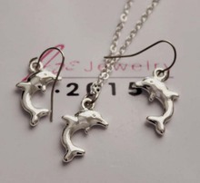 2015 necklaces pendants gold Silver Dolphin Necklaces Womkens Sea Animal Pendant Charm women jewlery gift factory