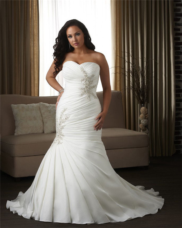 wedding dresses for full size gals