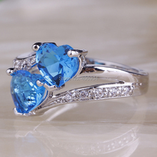 Wholesale Fashion New Jewelry Women Heart Dazzling Blue Topaz White Topaz 925 Silver Ring Size 6