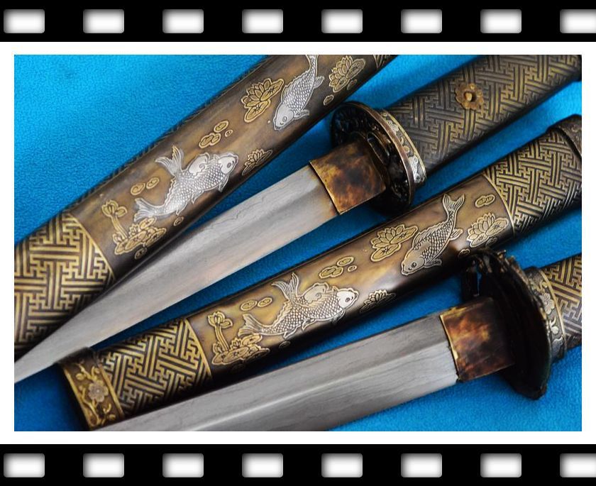 Dos artesanal japonés Tanto espada Katana damasco de la hoja de peces de cobre vaina en Metal Adesivo De Unhas Para Formatura ~ Dos artesanal japonés Tanto espada Katana damasco de la hoja de peces de cobre vaina en Metal